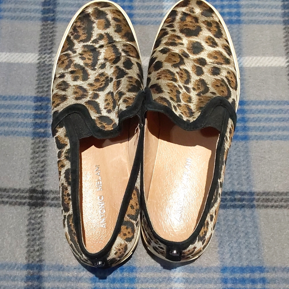 Antonio Melani 10M leopard print deck shoe